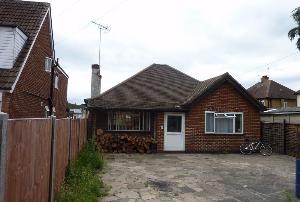 Sandy Lane, WALTON-ON-THAMES, Surrey, KT12 2EQ