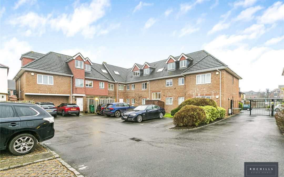 Montpellier Court, Russell Road, WALTON-ON-THAMES, Surrey, KT12 2JL