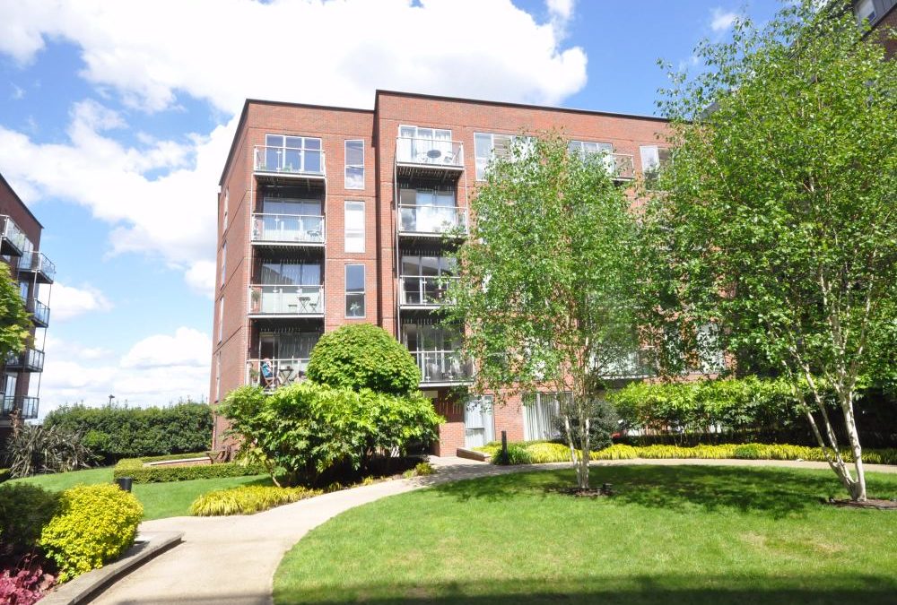 The Heart, WALTON-ON-THAMES, Surrey, KT12 1GE