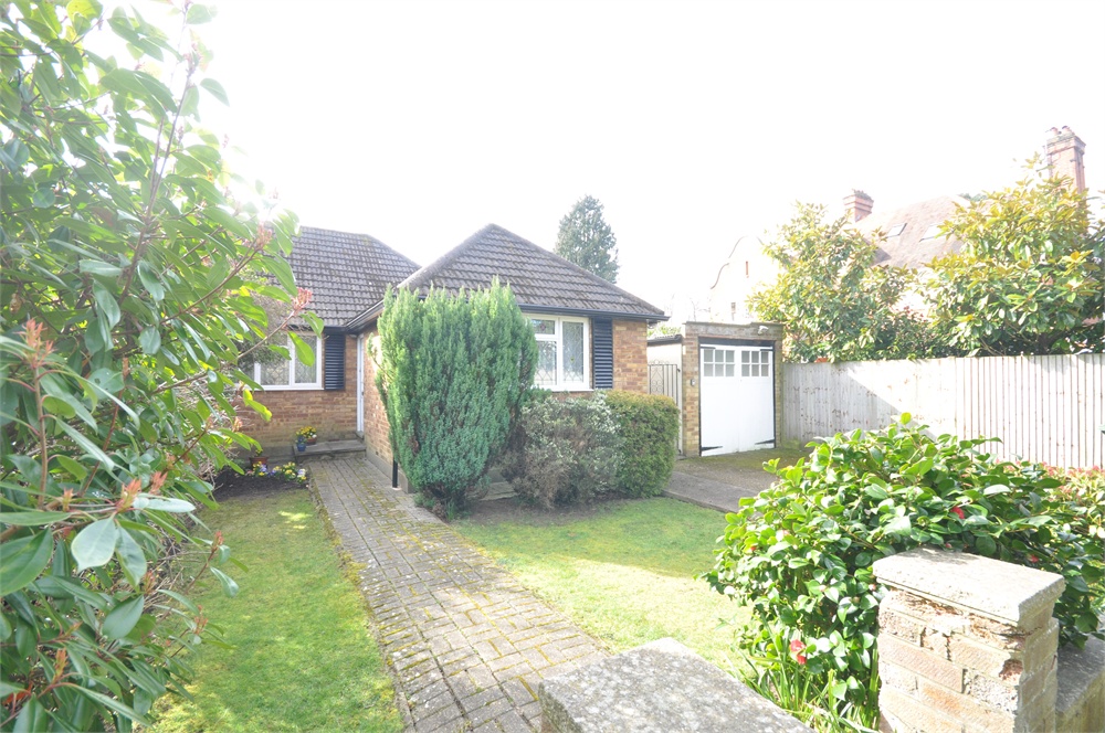 Burlea Close, Hersham, Surrey, KT12 5HB