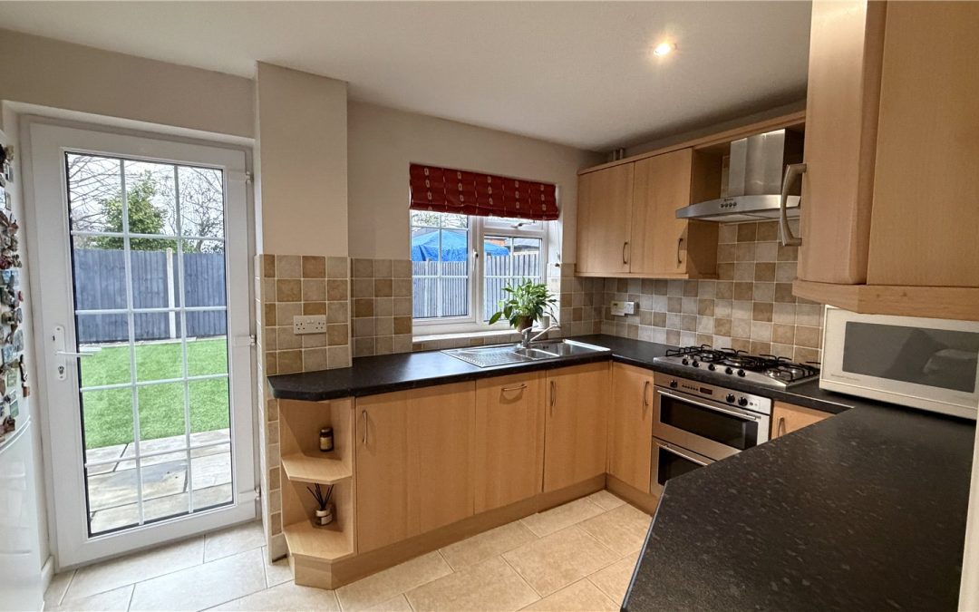 Spicer Close, WALTON-ON-THAMES, Surrey, KT12 2YA