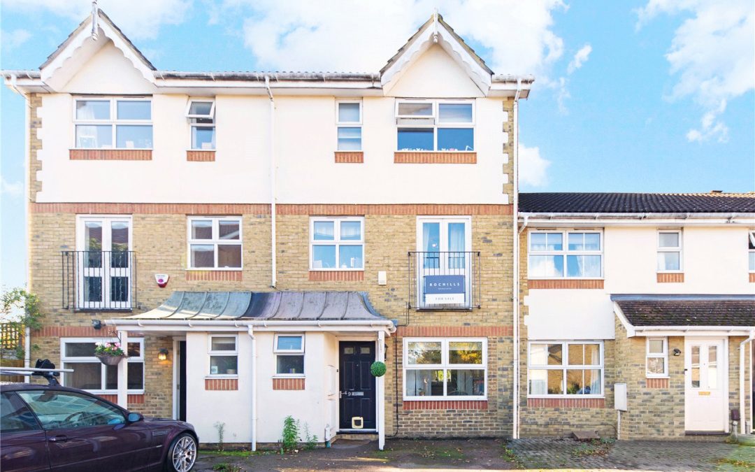 Danesfield Close, WALTON-ON-THAMES, Surrey, KT12 3BP