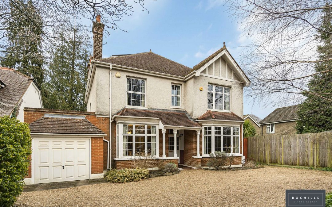 Hersham Road, WALTON-ON-THAMES, Surrey, KT12 1LE