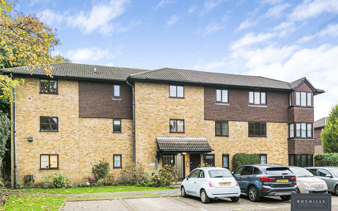 Collingwood Place, WALTON-ON-THAMES, Surrey, KT12 1LU