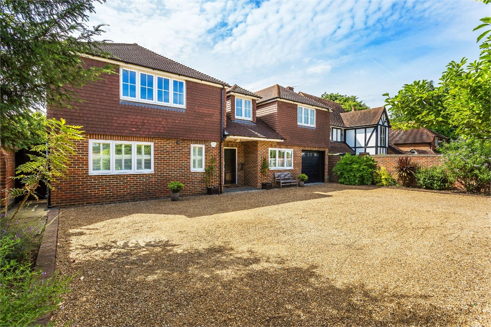 Ashley Road, WALTON-ON-THAMES, Surrey, KT12 1HS