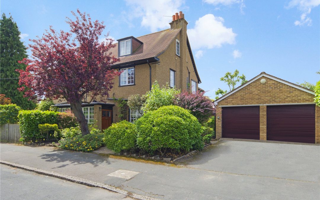 Esher Avenue, Walton-on-Thames, Surrey, KT12 2TA