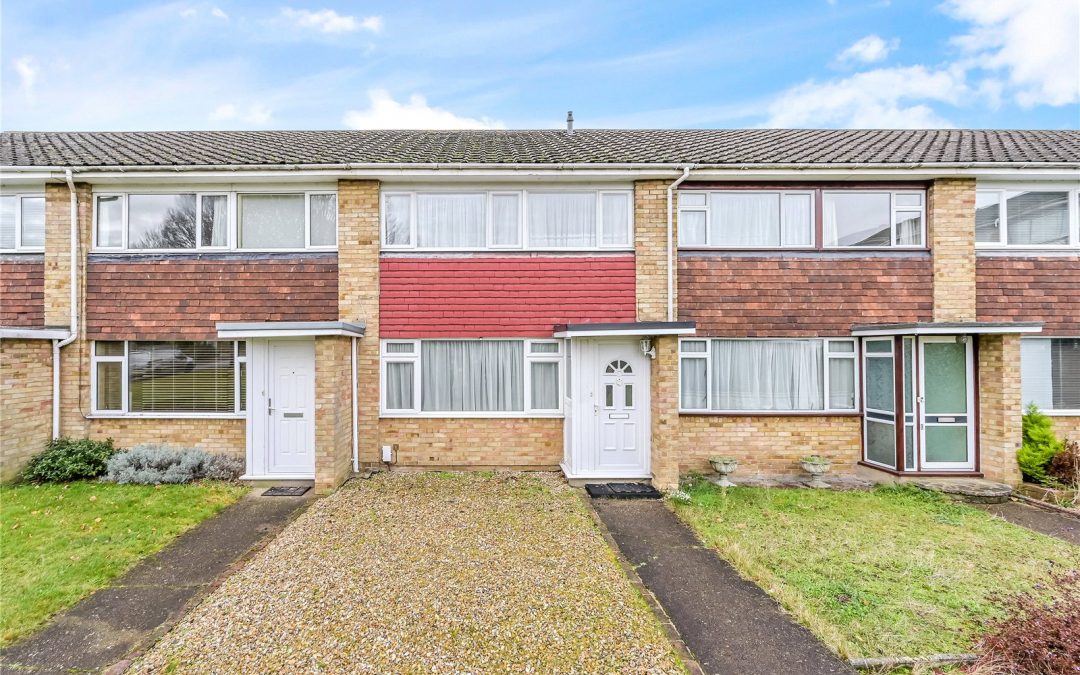 Tufton Gardens, West Molesey, Surrey, KT8 1TE