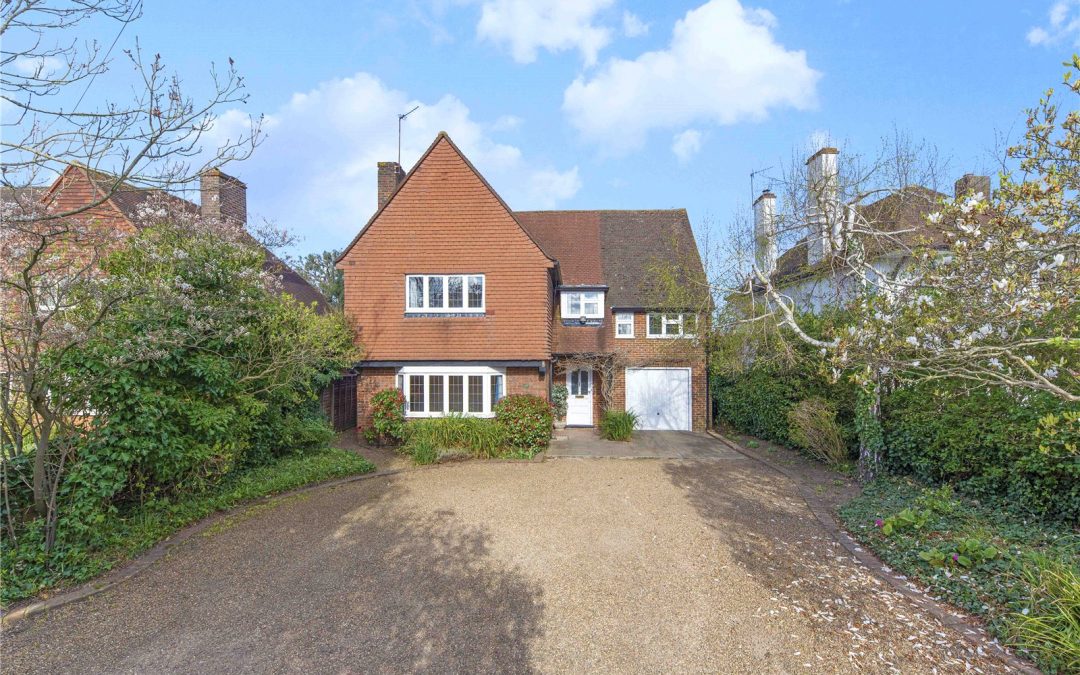 Rydens Road, WALTON-ON-THAMES, Surrey, KT12 3AN