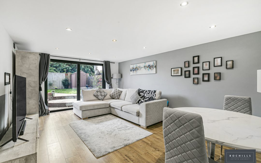 Hersham Road, Hersham, Walton-on-Thames, Surrey, KT12 5NU