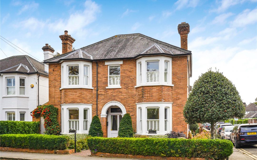 Mayfield Road, Hersham, Walton-on-Thames, Surrey, KT12 5PL