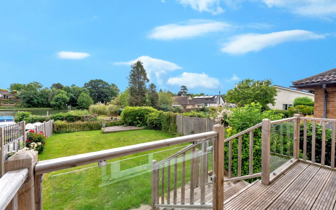 Lower Ash Estate, Shepperton, Surrey, TW17 8NW