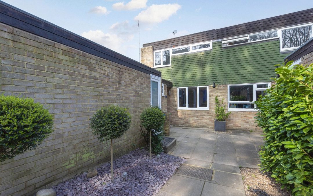 Berkeley Court, Weybridge, Surrey, KT13 9HY