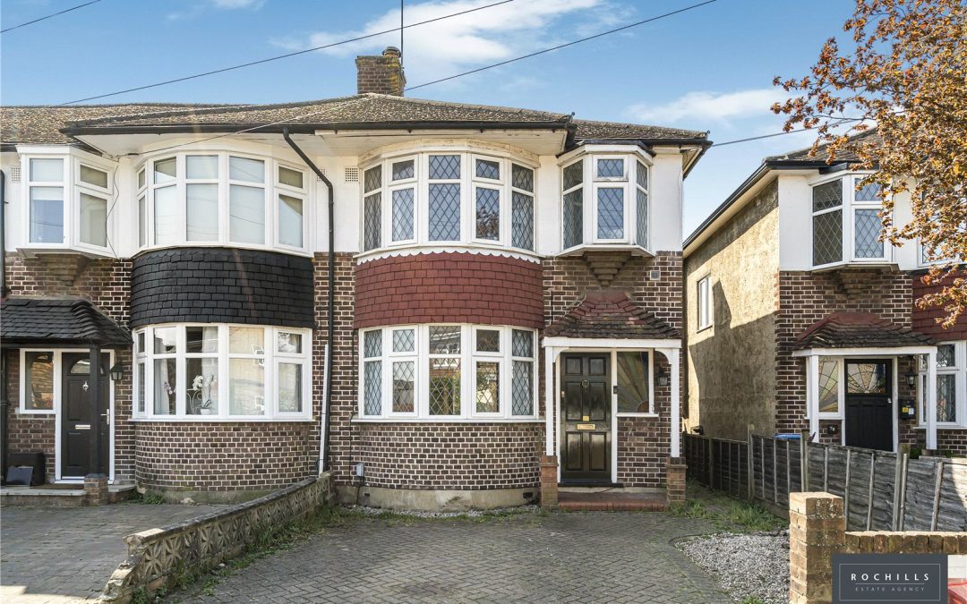 Rydens Grove, Hersham, WALTON-ON-THAMES, Surrey, KT12 5RU