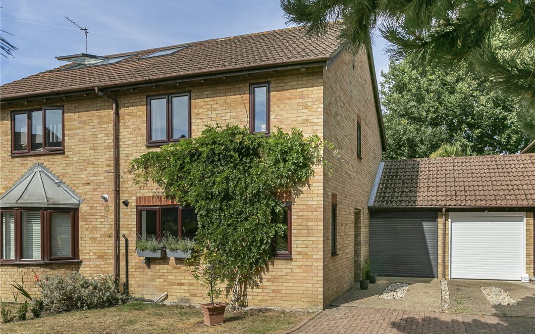 Mistys Field, Walton-on-Thames, Surrey, KT12 2BG