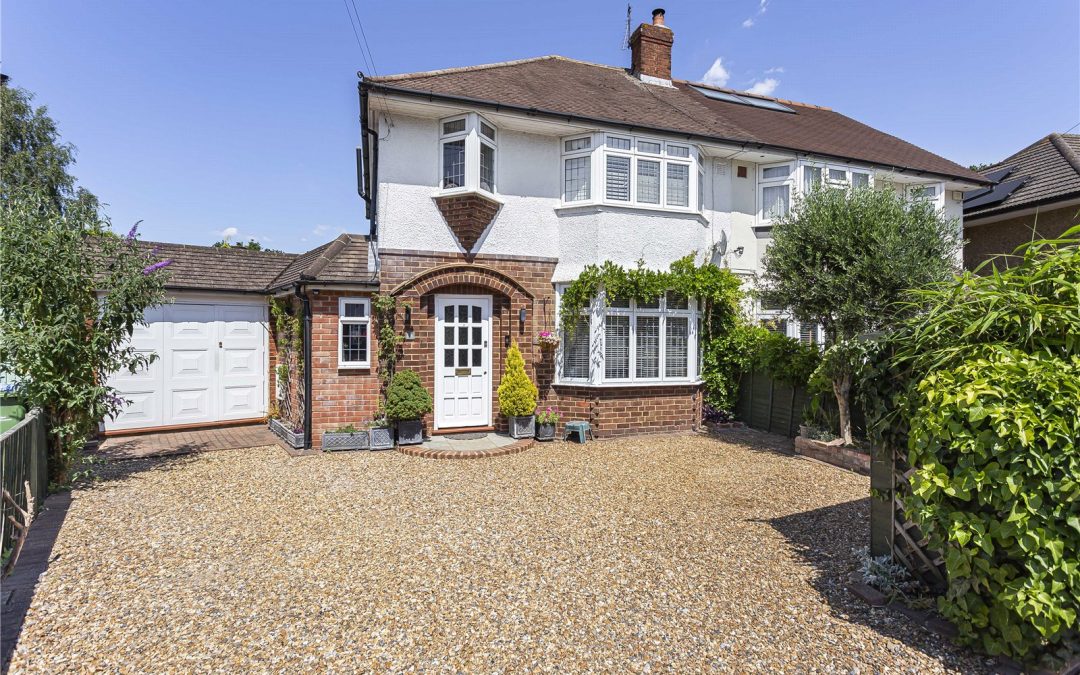 Holly Avenue, Walton-on-Thames, Surrey, KT12 3AU