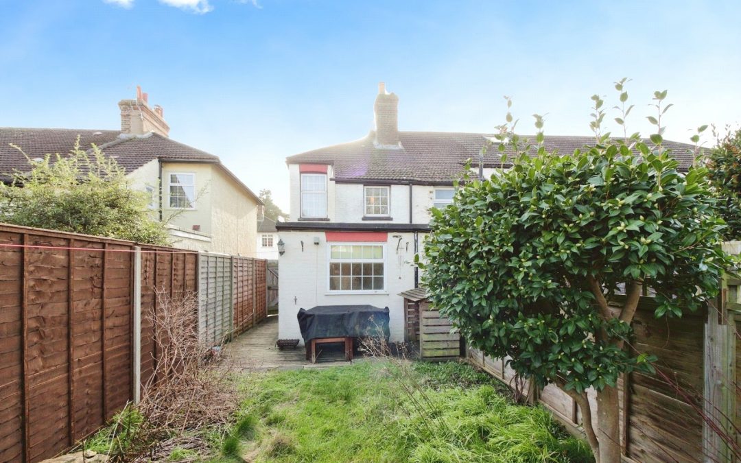 Farnell Road, Staines-upon-Thames, Surrey, TW18 4HT