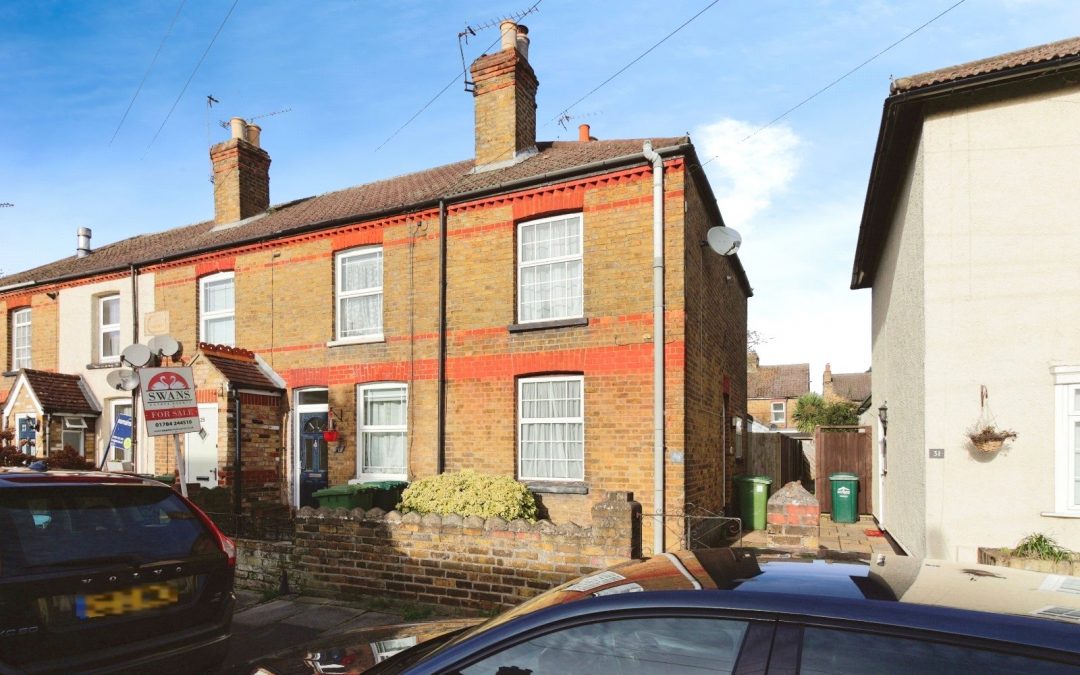 Farnell Road, Staines-upon-Thames, Surrey, TW18 4HT