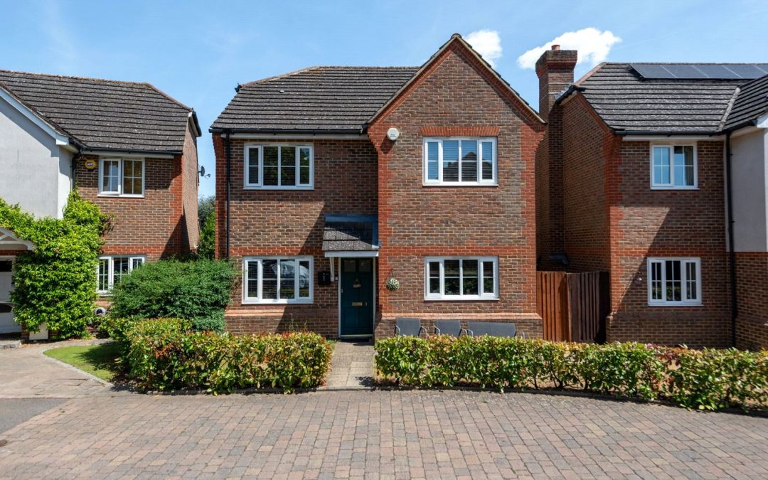 Knights Close, WEST MOLESEY, Surrey, KT8 2HP