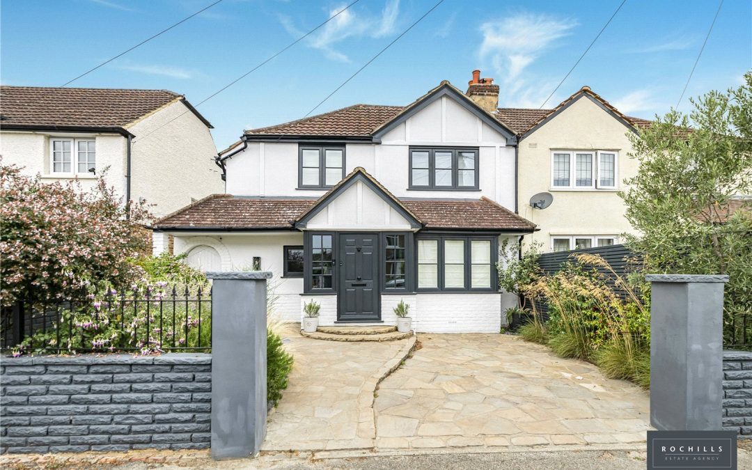 Dennis Road, East Molesey, Surrey, KT8 9ED