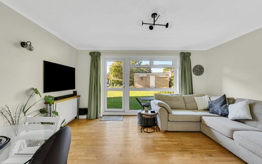 Oakdene Court, WALTON-ON-THAMES, Surrey, KT12 1PD