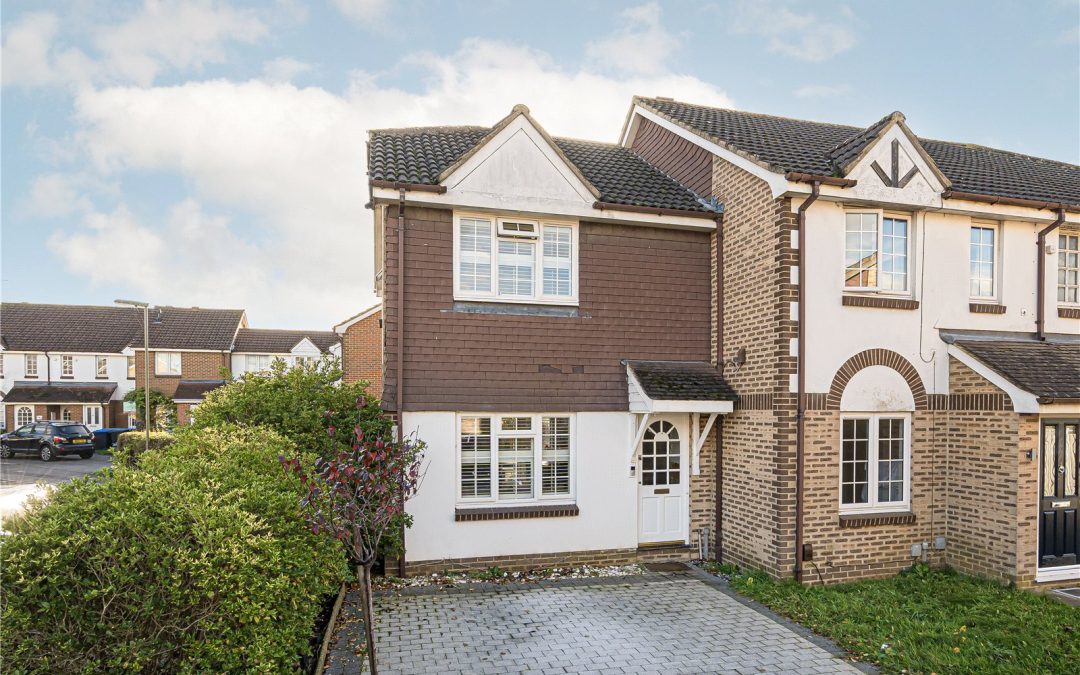 Shaw Drive, Walton-on-Thames, Surrey, KT12 2LW