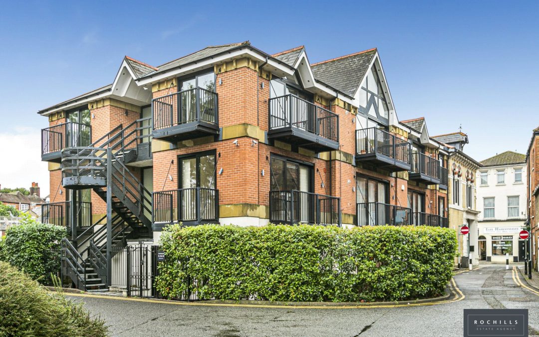 The Bourne, Chertsey, Surrey, KT16 9FL