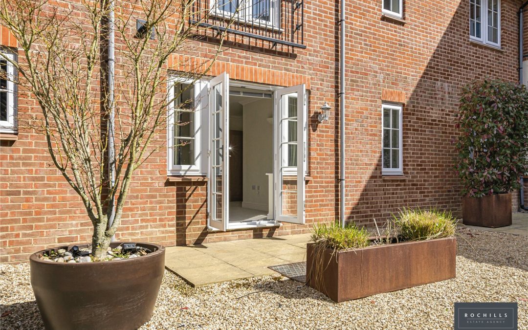 Between Streets, Cobham, Surrey, KT11 1DH