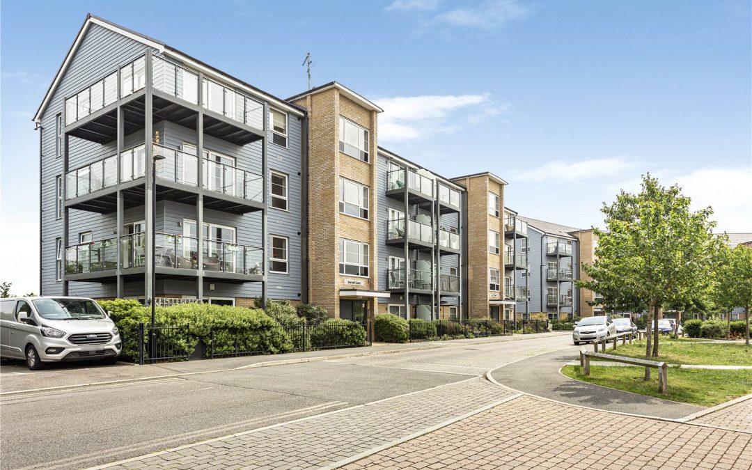 Kennett Lane, Chertsey, Surrey, KT16 9FT