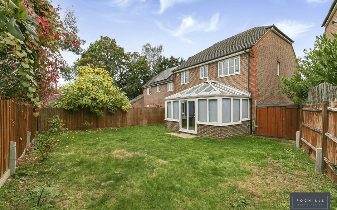 Knights Close, WEST MOLESEY, Surrey, KT8 2HP