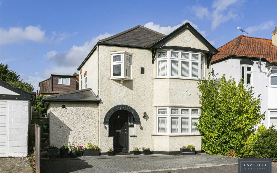 Endsleigh Gardens, Hersham, Walton-on-Thames, Surrey, KT12 5HE