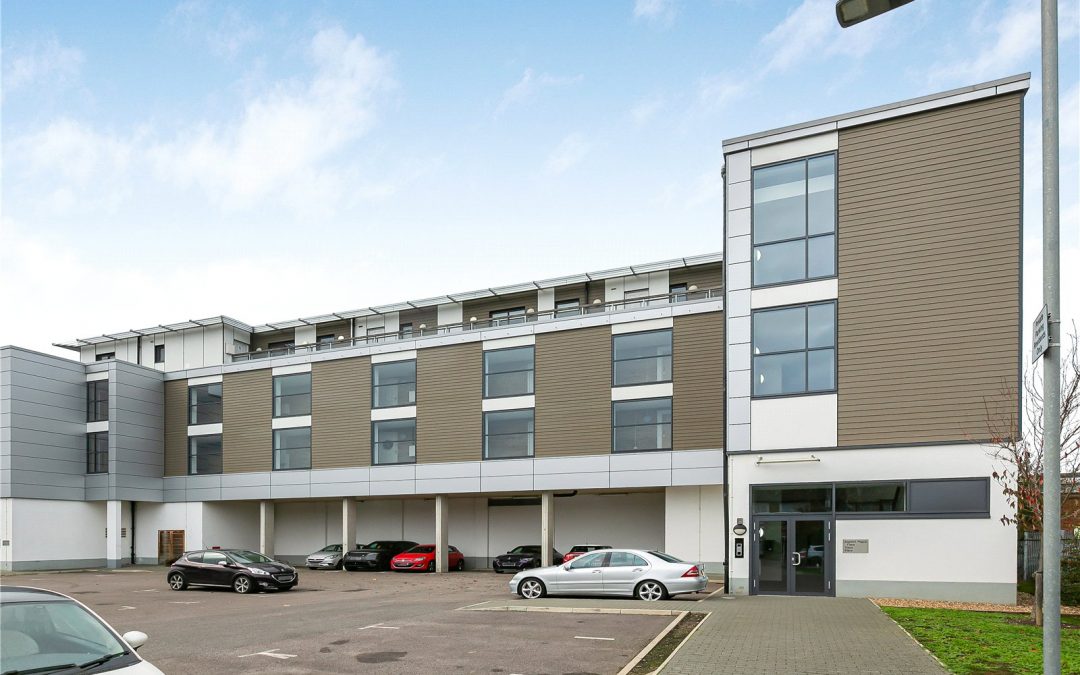 Mole Road, Hersham, Walton-on-Thames, Surrey, KT12 4ER