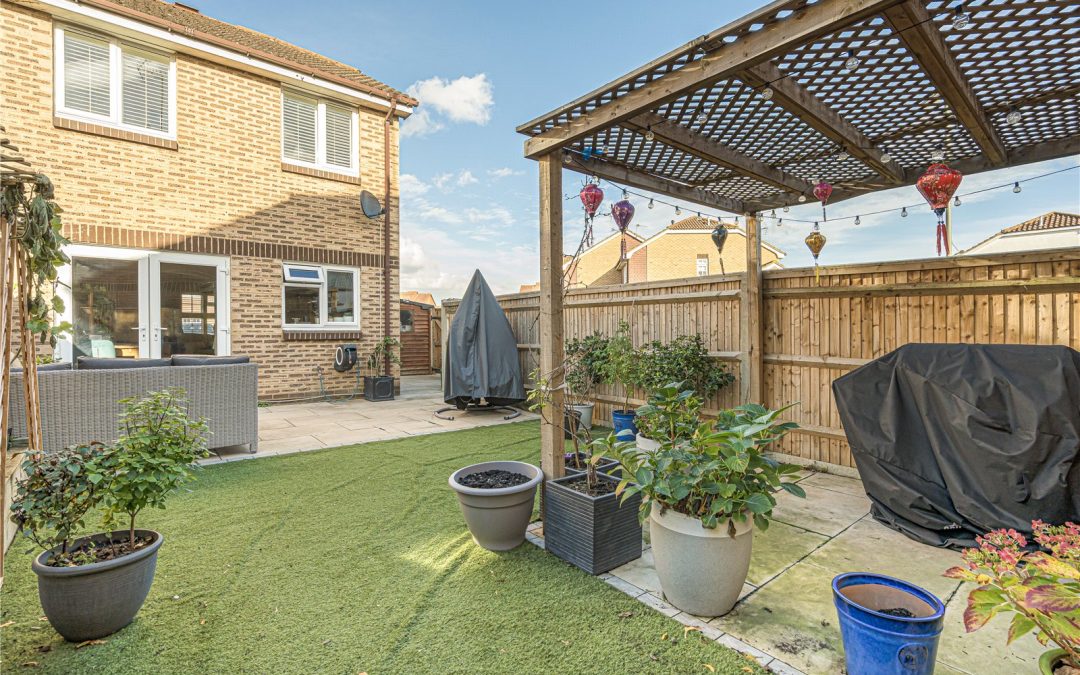 Shaw Drive, Walton-on-Thames, Surrey, KT12 2LW